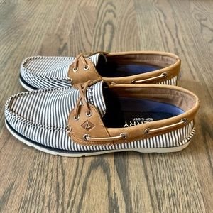 Sperry leward boat shoe. Free shipping.